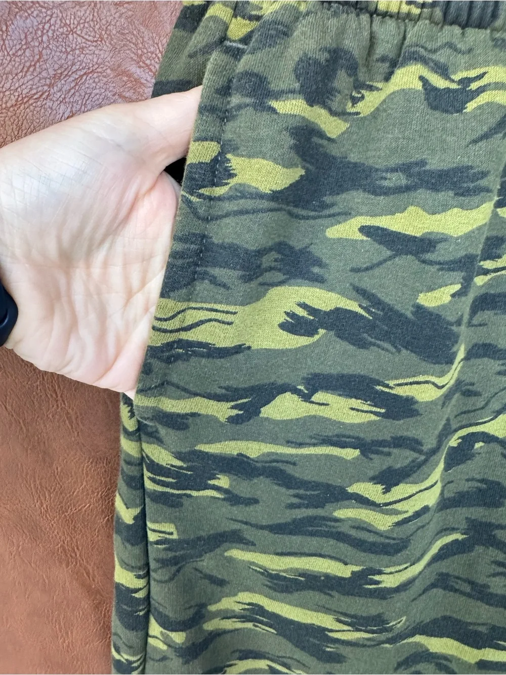 Carhartt Boys XL 18/20 Camo Sweatpants Fleece Jogger Pants Logo